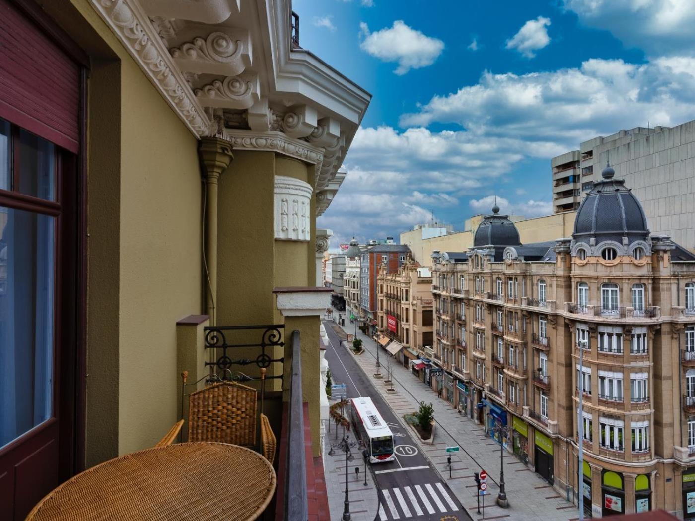 Housingleon Gaudi Suites Ngoại thất bức ảnh